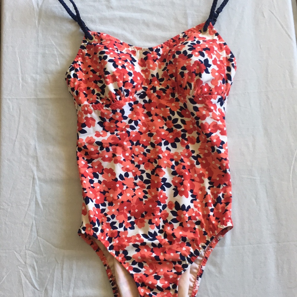 Libra Aqua One Piece Size 6